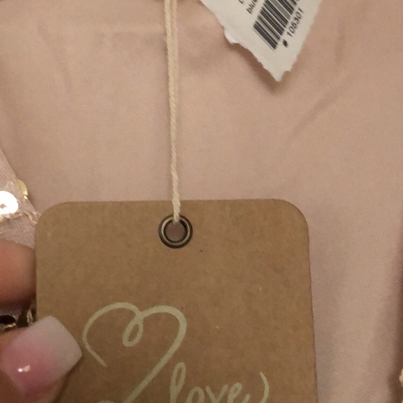 Gorgeous glittery gold dress - Picture 3 of 3